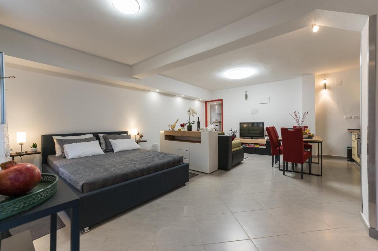 Studio Apartman Mirakul Zadar Exterior foto