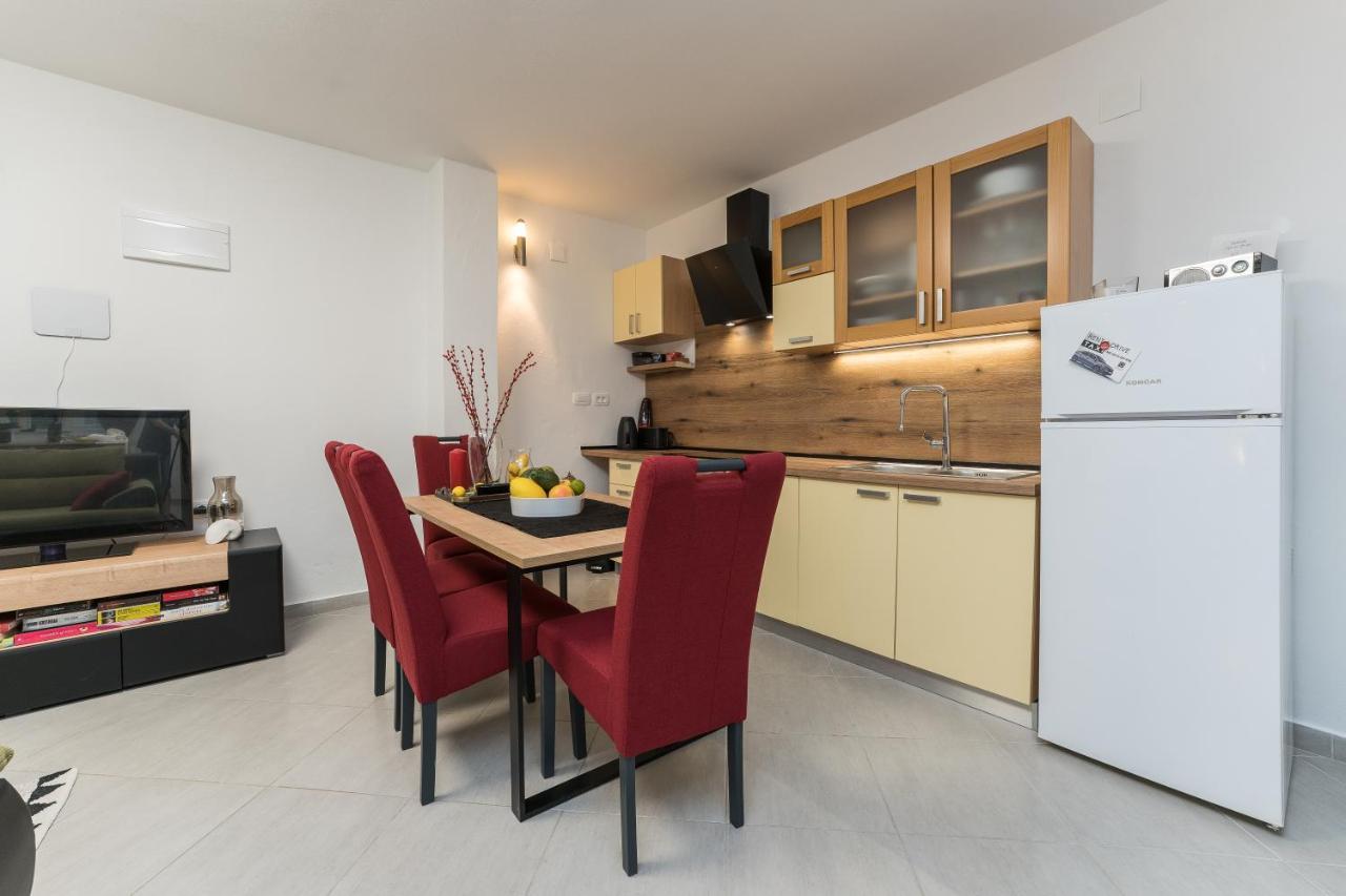 Studio Apartman Mirakul Zadar Exterior foto